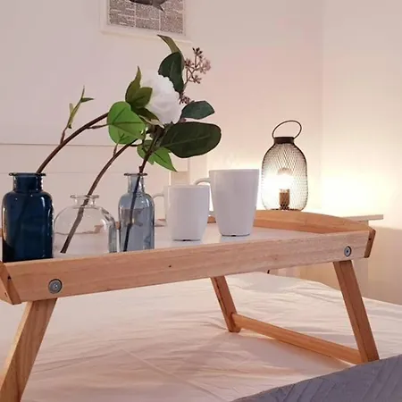 Camara House, Andíparosz