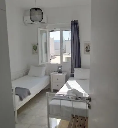 Nyaraló Camara House, Andíparosz