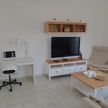 Camara House, Nyaraló Andíparosz