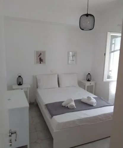 Camara House, Antiparos